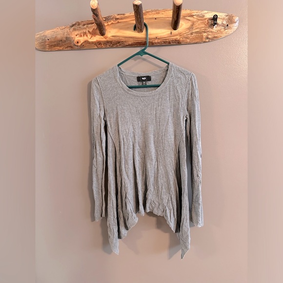 Mossimo heather grey long sleeve light sweater / asymmetrical hem and seams - Picture 1 of 7